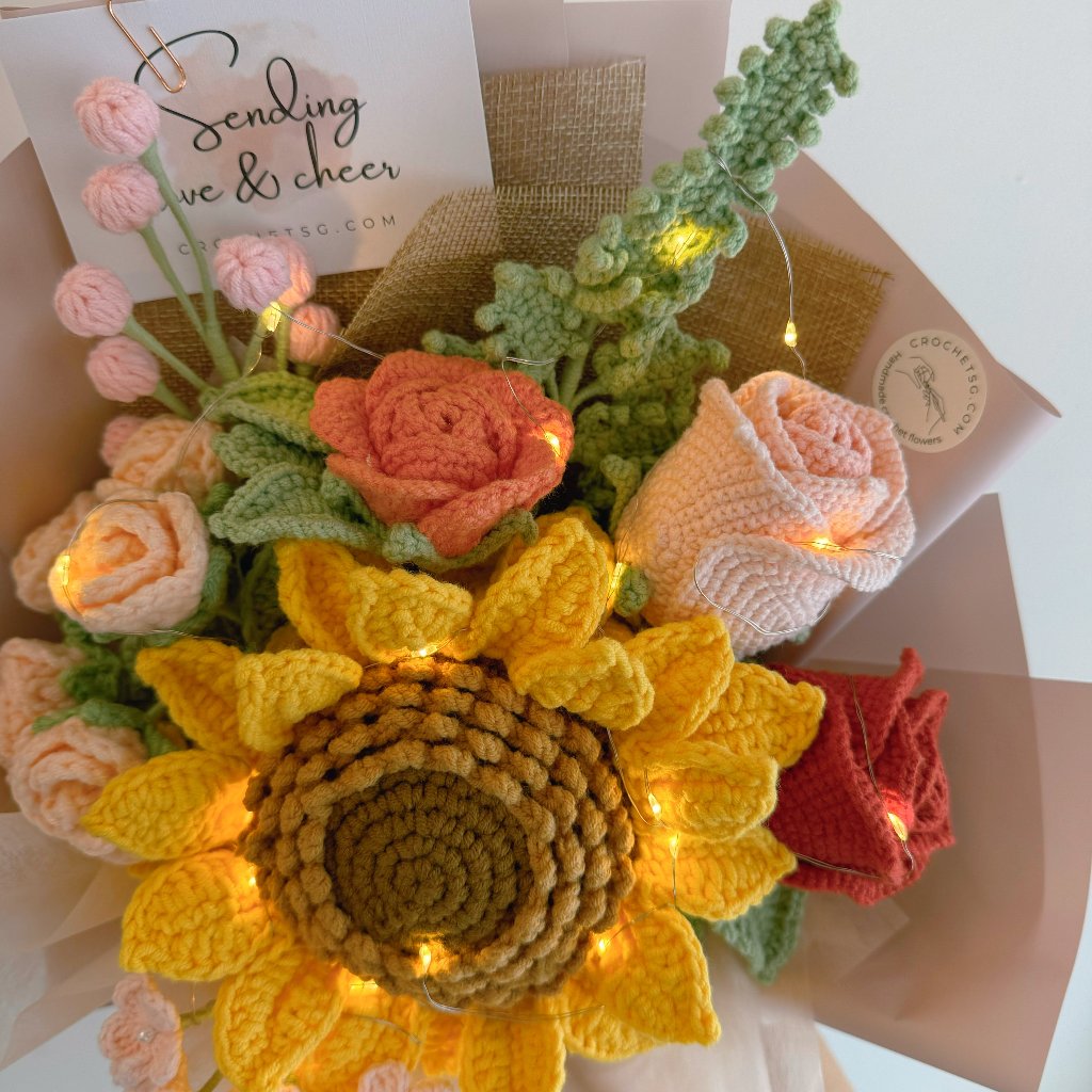 Boundless Journey Crochet Flower Bouquet (Zoom in Roses)