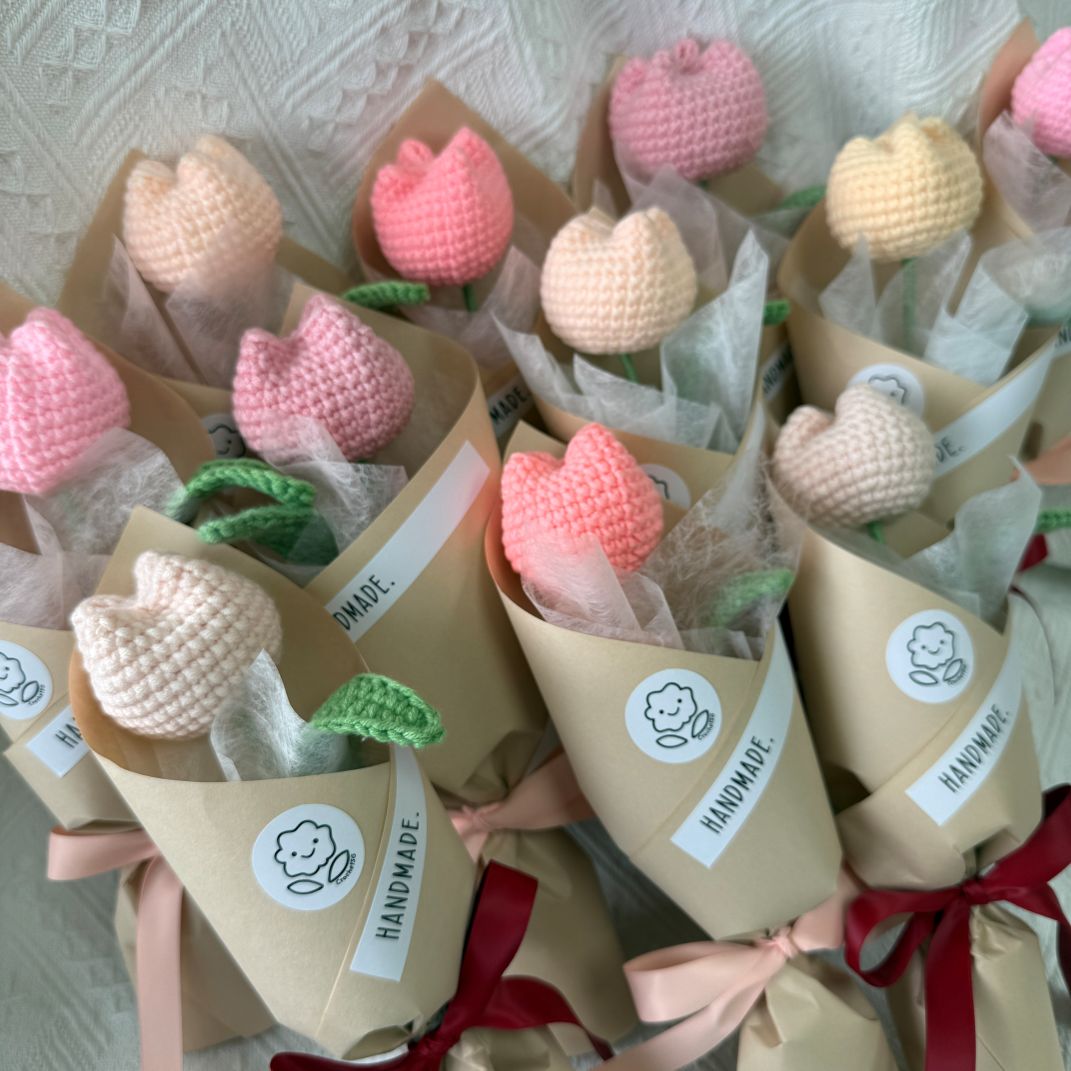 Single Stalk Crochet Flower Bundle – Chubby Tulip (Random Color)