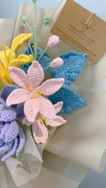 Artist Crochet Flower Bouquet (zoom in Pink Star Jasmine)