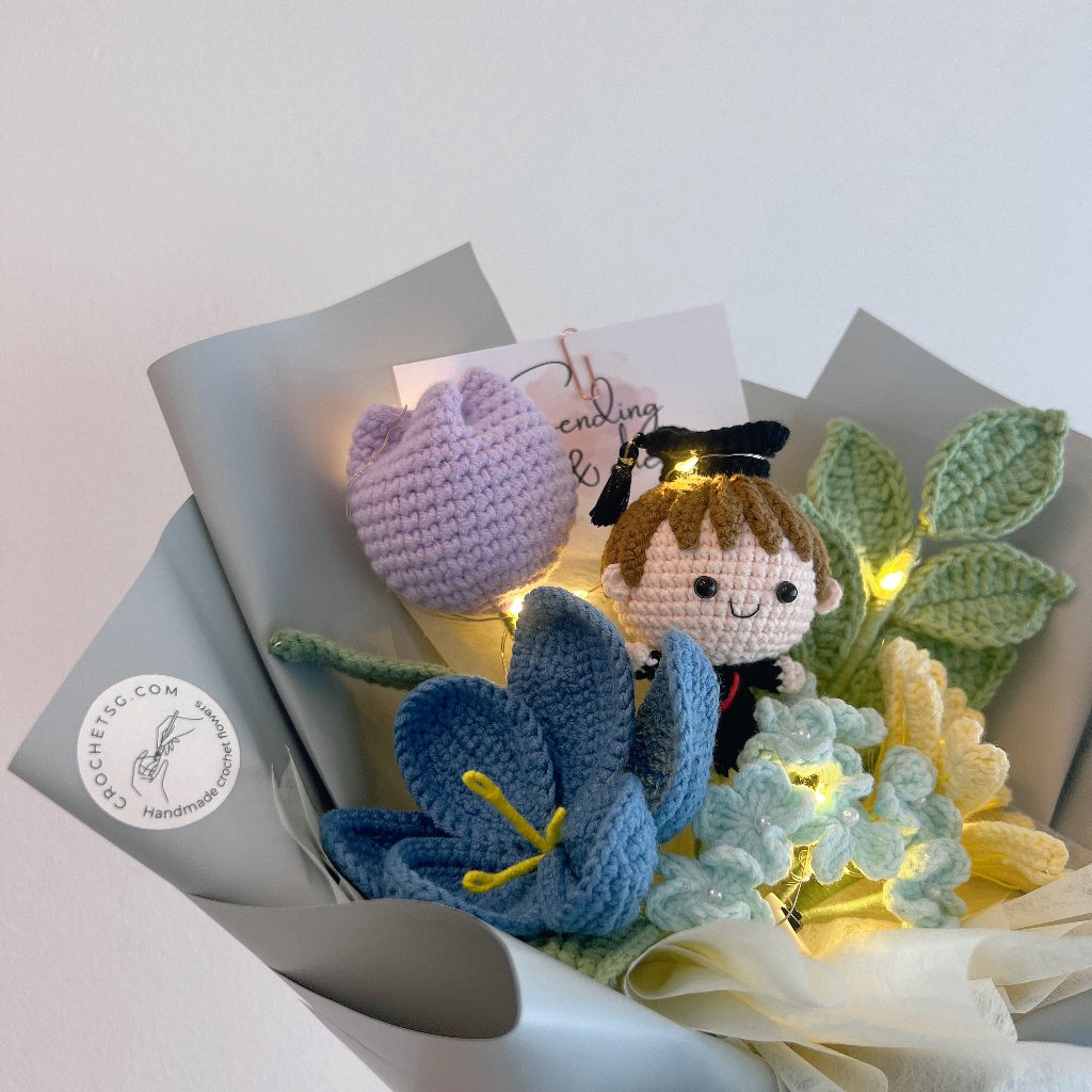 Bright Beginning Crochet Flower Bouquet (Boy Zoom in tulip)