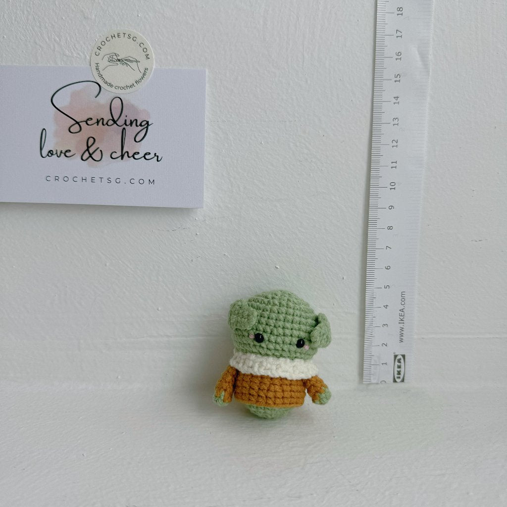 Crochet Cartoon Character (Amigurumi) (Grogu Star Wars)