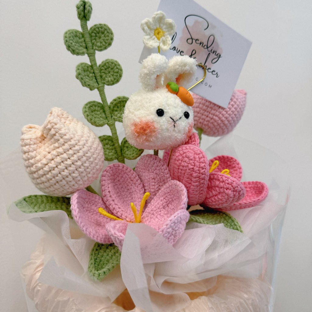 Hello World Crochet Flower Bouquet (Bunny Character) (Zoom in tulip)
