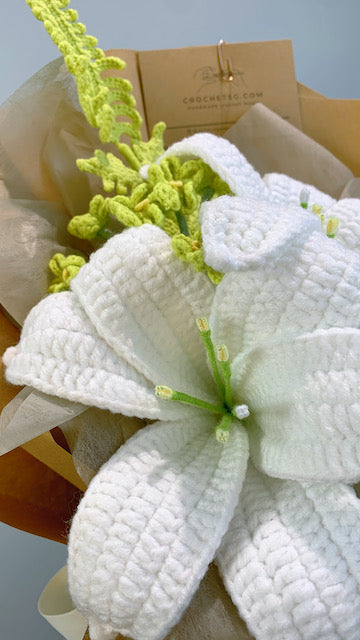 Snowy Lily Pure-fection Crochet Flower Bouquet (zoom in lily)